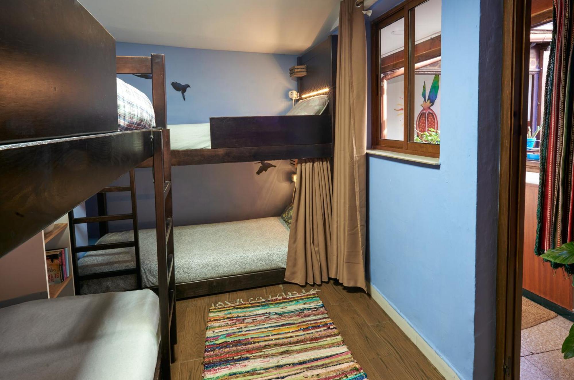 Bed in 4-Bed Mixed Dormitory Room
