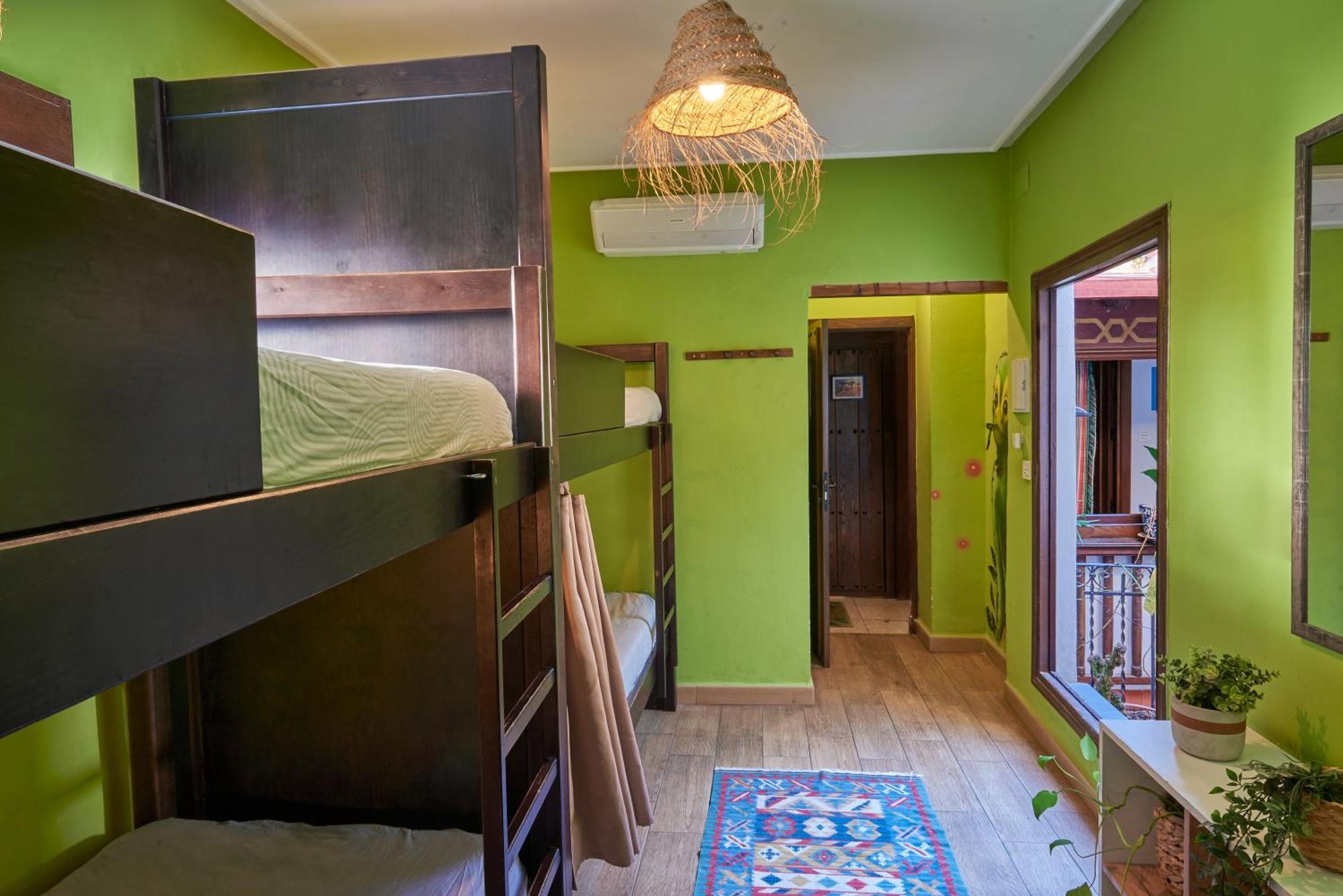 Bed in 4-Bed Mixed Dormitory Room